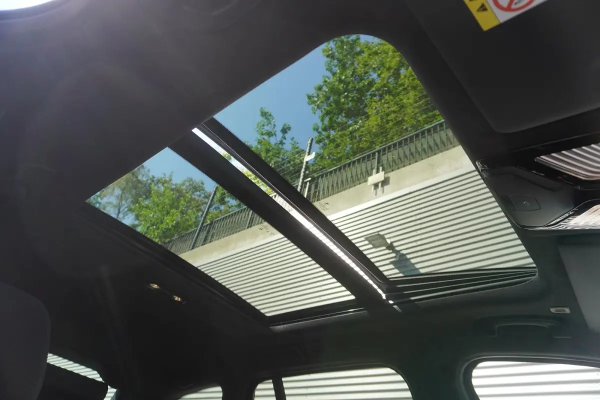M340i xDrive High Executive | Parking Pack | Glazen panoramadak | HiFi System | Trekhaak met elektrisch wegklapbare kogel | BMW Head-Up Display | Lentevoordeel