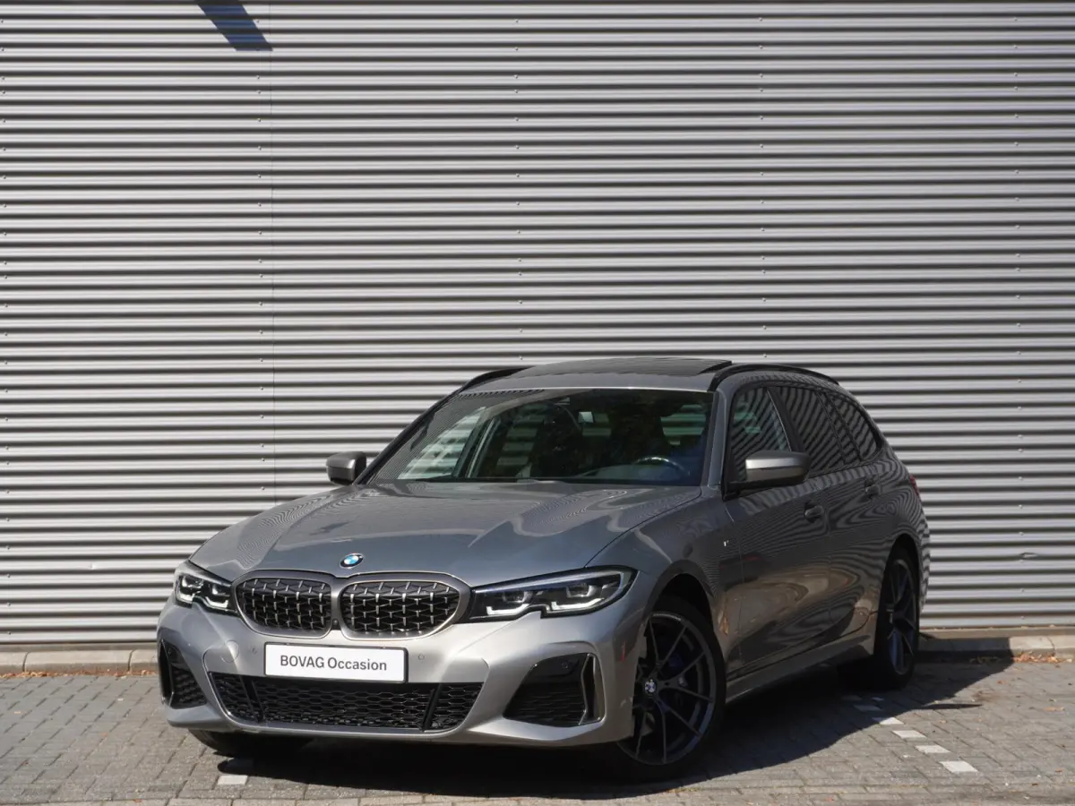 M340i xDrive High Executive | Parking Pack | Glazen panoramadak | HiFi System | Trekhaak met elektrisch wegklapbare kogel | BMW Head-Up Display | Lentevoordeel