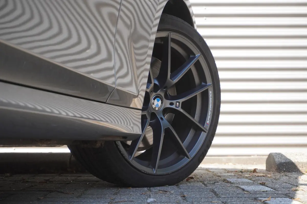 M340i xDrive High Executive | Parking Pack | Glazen panoramadak | HiFi System | Trekhaak met elektrisch wegklapbare kogel | BMW Head-Up Display | Lentevoordeel