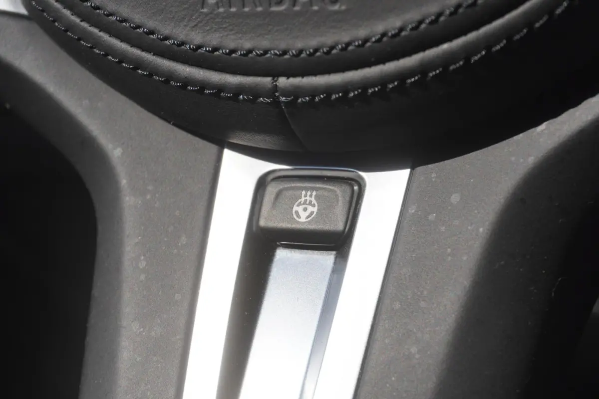 M340i xDrive High Executive | Parking Pack | Glazen panoramadak | HiFi System | Trekhaak met elektrisch wegklapbare kogel | BMW Head-Up Display | Lentevoordeel