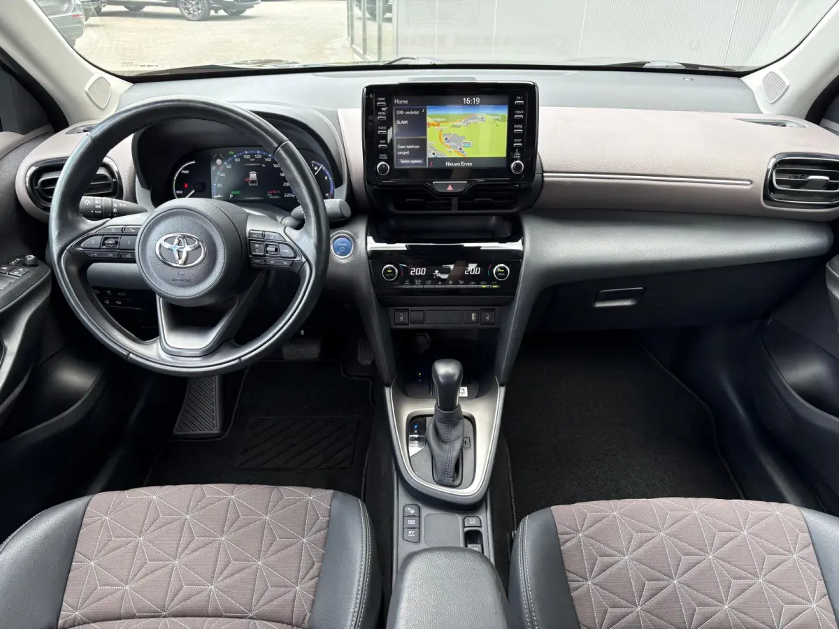 1.5 Hybrid Executive Navigatie/Camera/Elektr.-klep/Stoelverwarming
