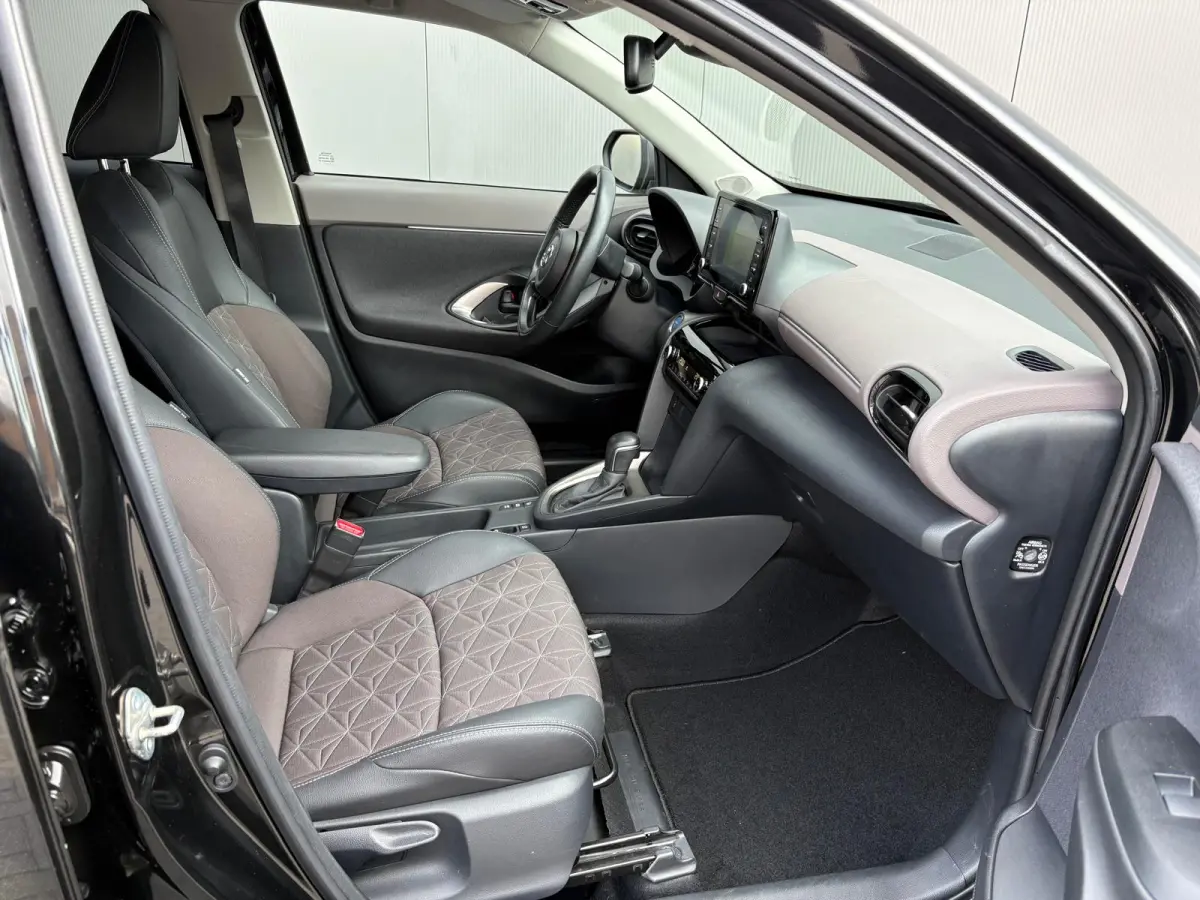 1.5 Hybrid Executive Navigatie/Camera/Elektr.-klep/Stoelverwarming