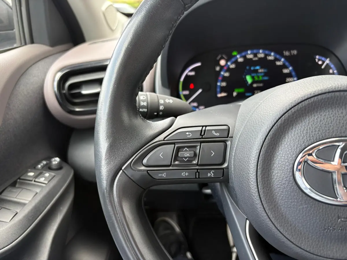 1.5 Hybrid Executive Navigatie/Camera/Elektr.-klep/Stoelverwarming