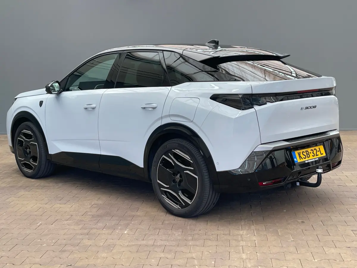 GT 73 kWh Panorama Dak | Rondomzicht Camera | 20" Lichtmetaal | Leder/Alcantara | Matrix LED | Elek. Achterklep | Achteruitrijcamera | Apple Carplay/Android Auto|telefoonintegratie premium |