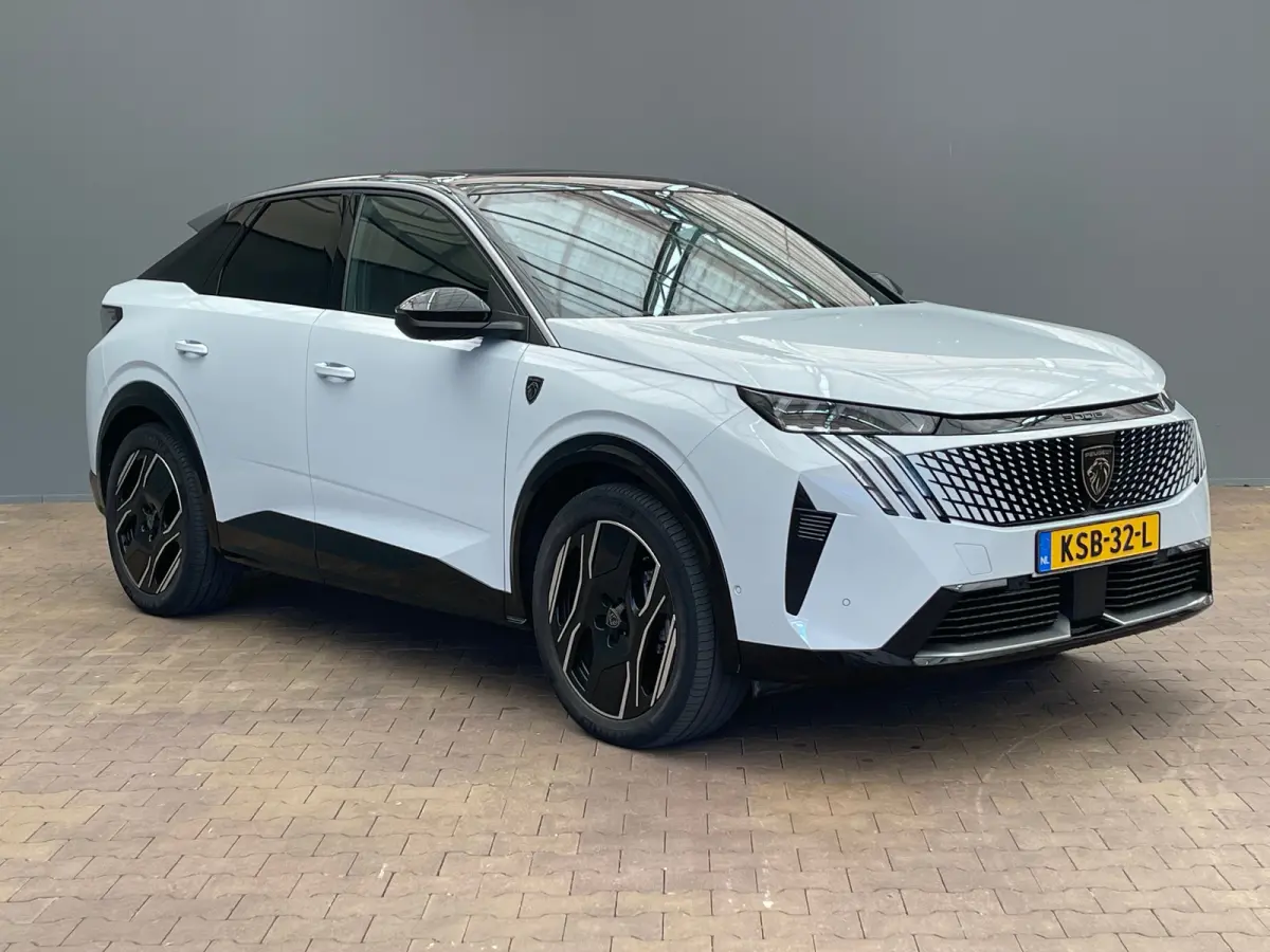 GT 73 kWh Panorama Dak | Rondomzicht Camera | 20" Lichtmetaal | Leder/Alcantara | Matrix LED | Elek. Achterklep | Achteruitrijcamera | Apple Carplay/Android Auto|telefoonintegratie premium |