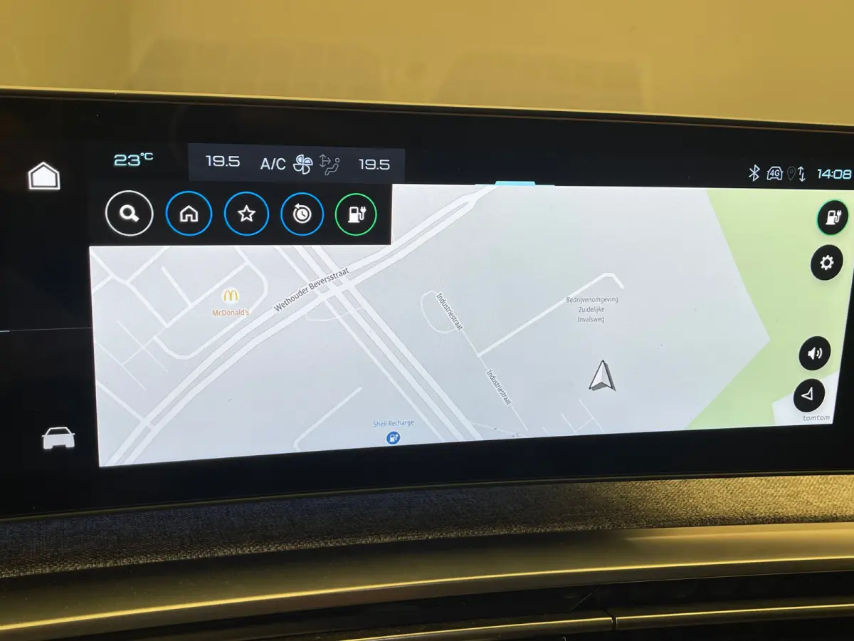 GT 73 kWh Panorama Dak | Rondomzicht Camera | 20" Lichtmetaal | Leder/Alcantara | Matrix LED | Elek. Achterklep | Achteruitrijcamera | Apple Carplay/Android Auto|telefoonintegratie premium |