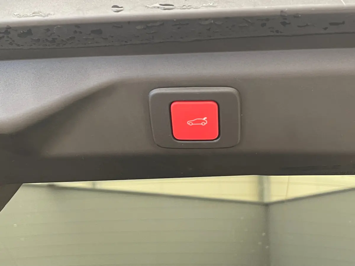 GT 73 kWh Panorama Dak | Rondomzicht Camera | 20" Lichtmetaal | Leder/Alcantara | Matrix LED | Elek. Achterklep | Achteruitrijcamera | Apple Carplay/Android Auto|telefoonintegratie premium |