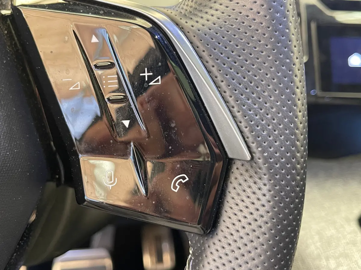 GT 73 kWh Panorama Dak | Rondomzicht Camera | 20" Lichtmetaal | Leder/Alcantara | Matrix LED | Elek. Achterklep | Achteruitrijcamera | Apple Carplay/Android Auto|telefoonintegratie premium |