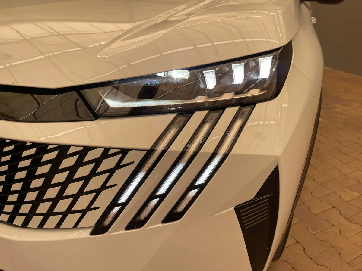 GT 73 kWh Panorama Dak | Rondomzicht Camera | 20" Lichtmetaal | Leder/Alcantara | Matrix LED | Elek. Achterklep | Achteruitrijcamera | Apple Carplay/Android Auto|telefoonintegratie premium |