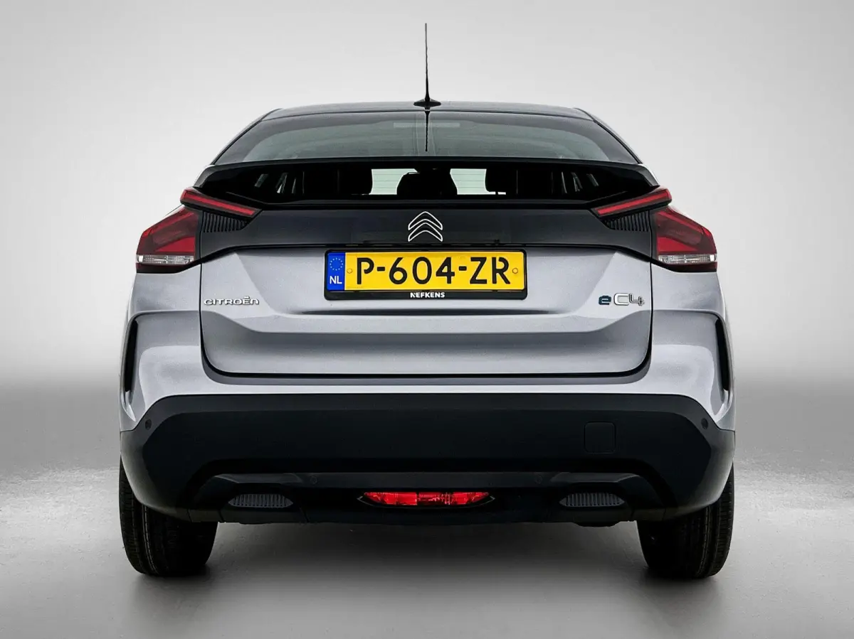 Feel 50 kWh | Automaat | Accu 94% | Climate control | Cruise control | Parkeersensoren | Lane assist | DAB | Apple carplay | Android auto | Lichtmetalen velgen |