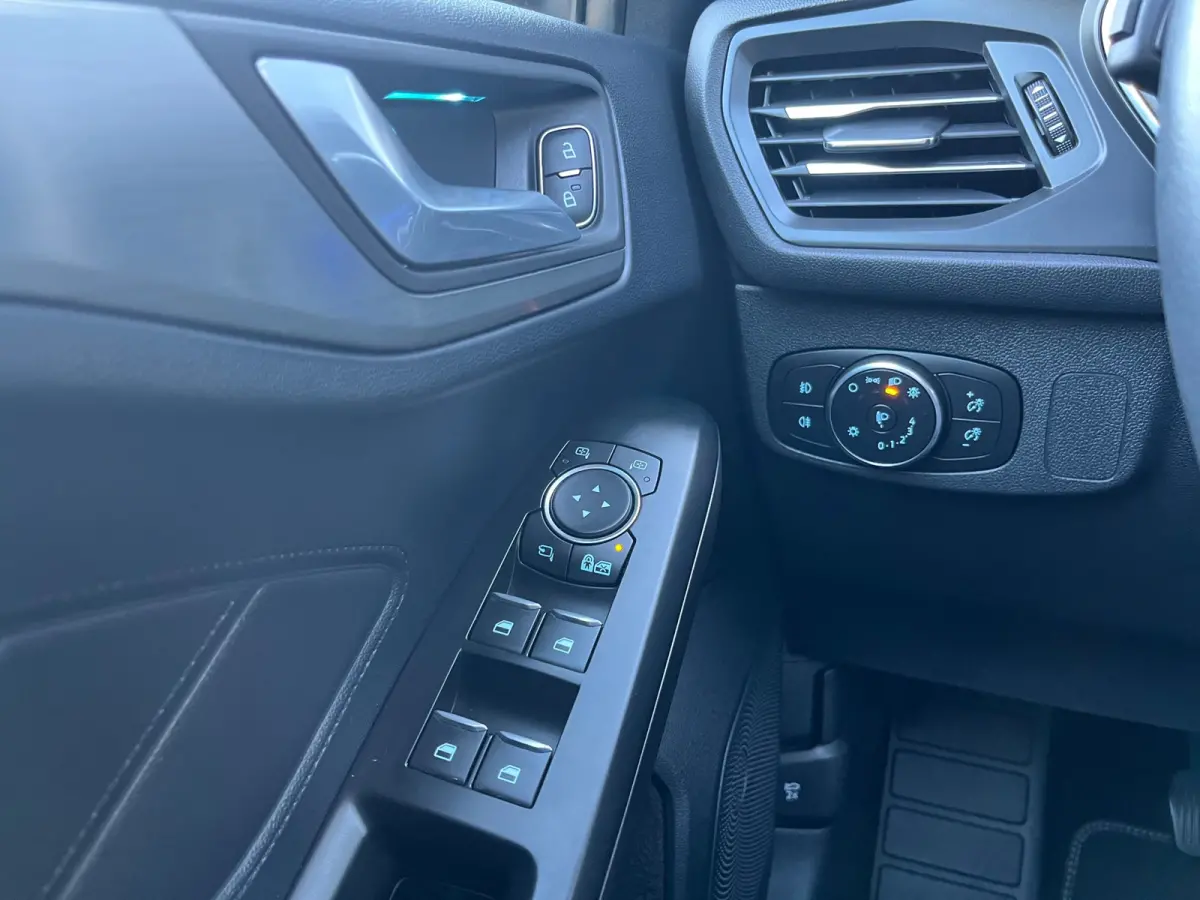 1.0 EcoBoost Hybrid Titanium X Business NL.Auto/Camera/Carplay/Cruise-control/Elc.Pakket/1Ste Eigenaar