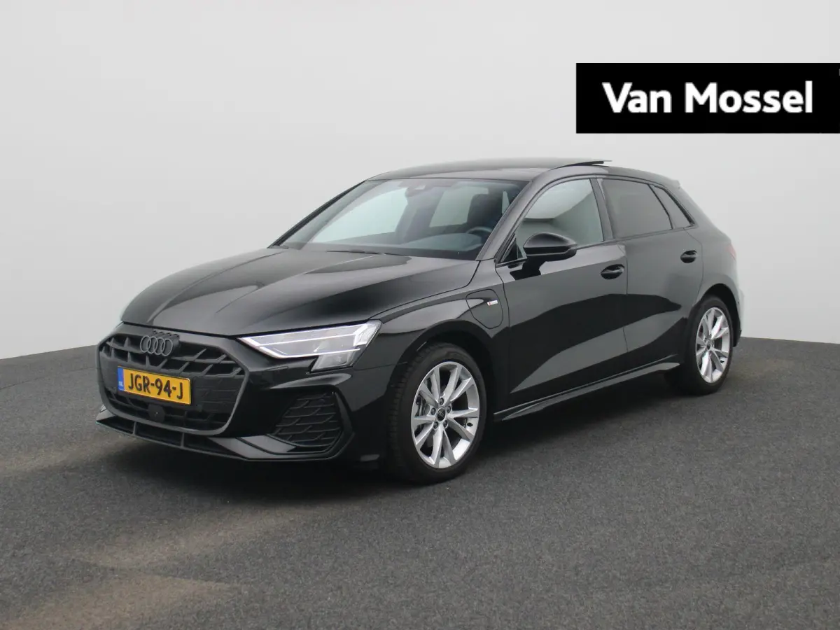40 TFSI e S edition 204 PK| Orgineel Nederlands | 1e Eigenaar | Panoramadak | Achteruitrijcamera | Sfeerverlichting |