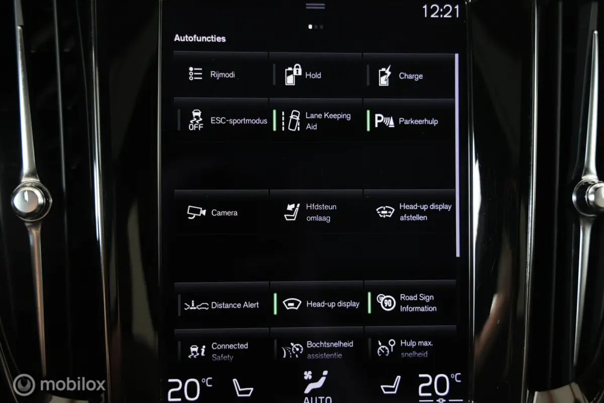 2.0 T6 Recharge AWD R-Design - Pano - B&W audio - Semi-elektrische trekhaak