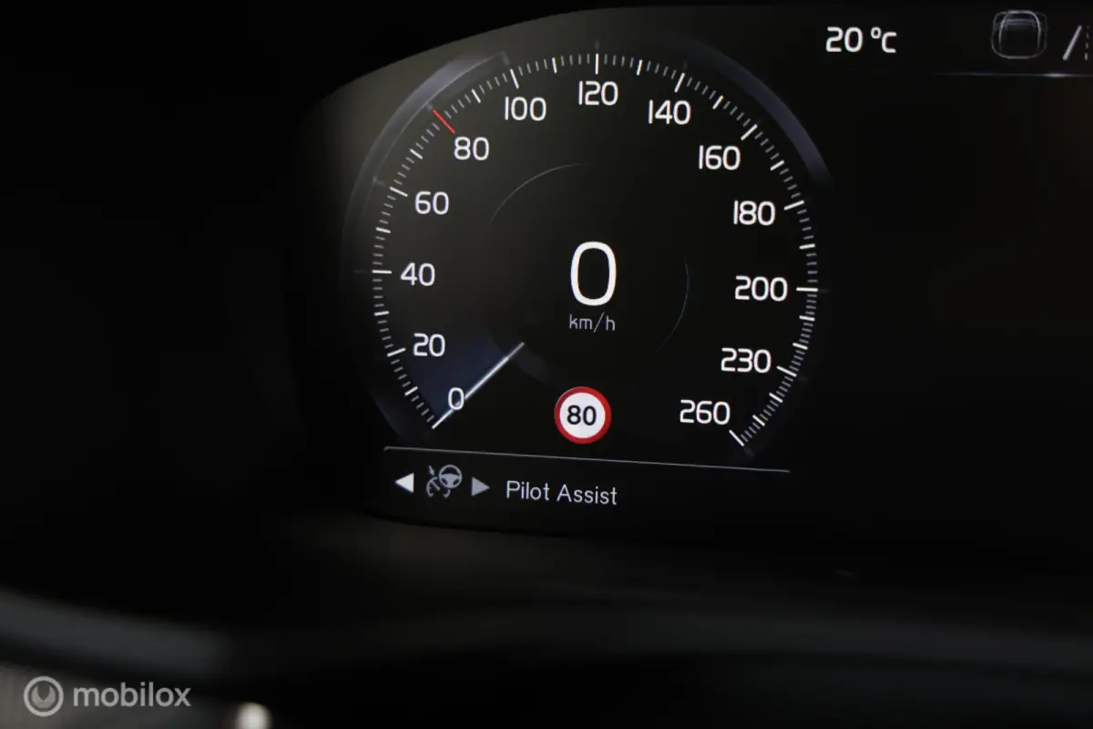 2.0 T6 Recharge AWD R-Design - Pano - B&W audio - Semi-elektrische trekhaak