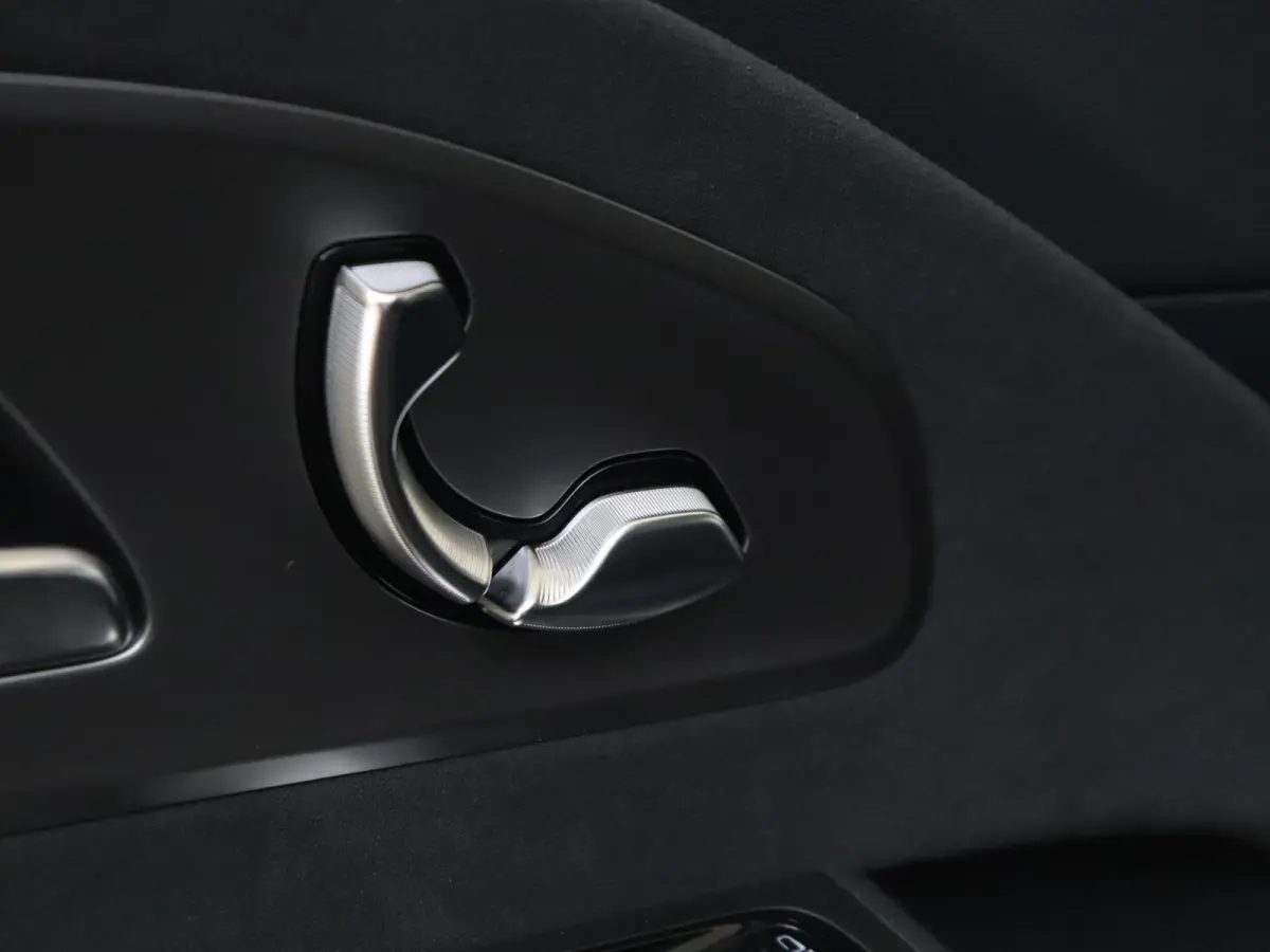 250+ Launch Edition 85.5 kWh AMG Line /Winterpakket /Night-pakket /Distronic /Memory