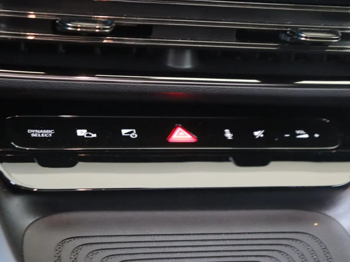 250+ Launch Edition 85.5 kWh AMG Line /Winterpakket /Night-pakket /Distronic /Memory