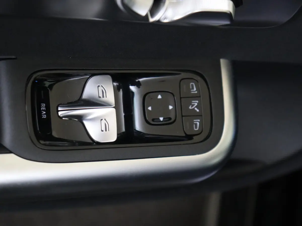 250+ Launch Edition 85.5 kWh AMG Line /Winterpakket /Night-pakket /Distronic /Memory
