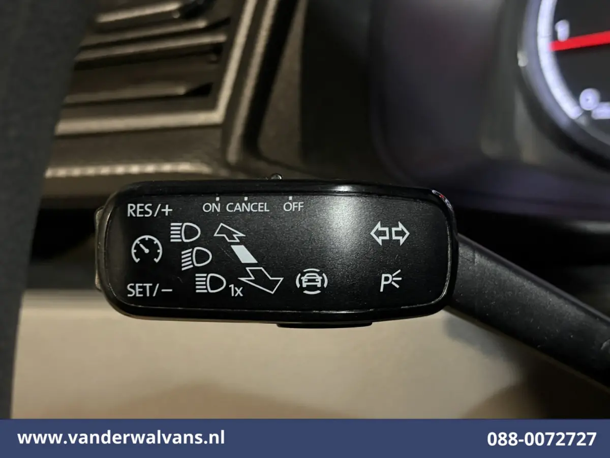 2.0 TDI 150pk L2H1 Euro6 Airco | Camera | Apple Carplay | 2500kg Trekhaak | Cruisecontrol Android Auto, Parkeersensoren, Leder, Bijrijdersbank