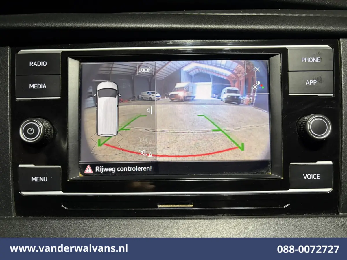 2.0 TDI 150pk L2H1 Euro6 Airco | Camera | Apple Carplay | 2500kg Trekhaak | Cruisecontrol Android Auto, Parkeersensoren, Leder, Bijrijdersbank