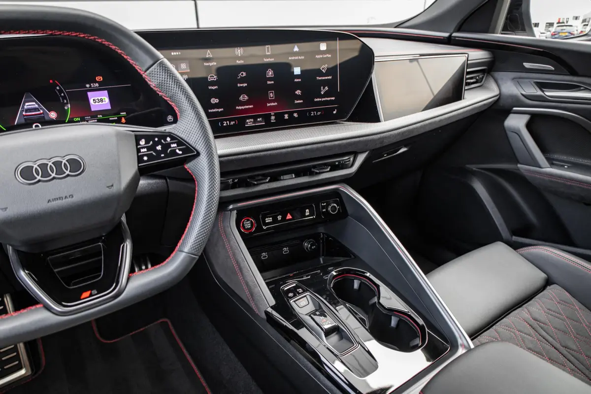 2.0 e-hybrid 367pk quattro S edition Competition | Panoramadak | B&O | 22" Velgen | Head-up | ACC | Tech Pro Pakket | 360 Camera
