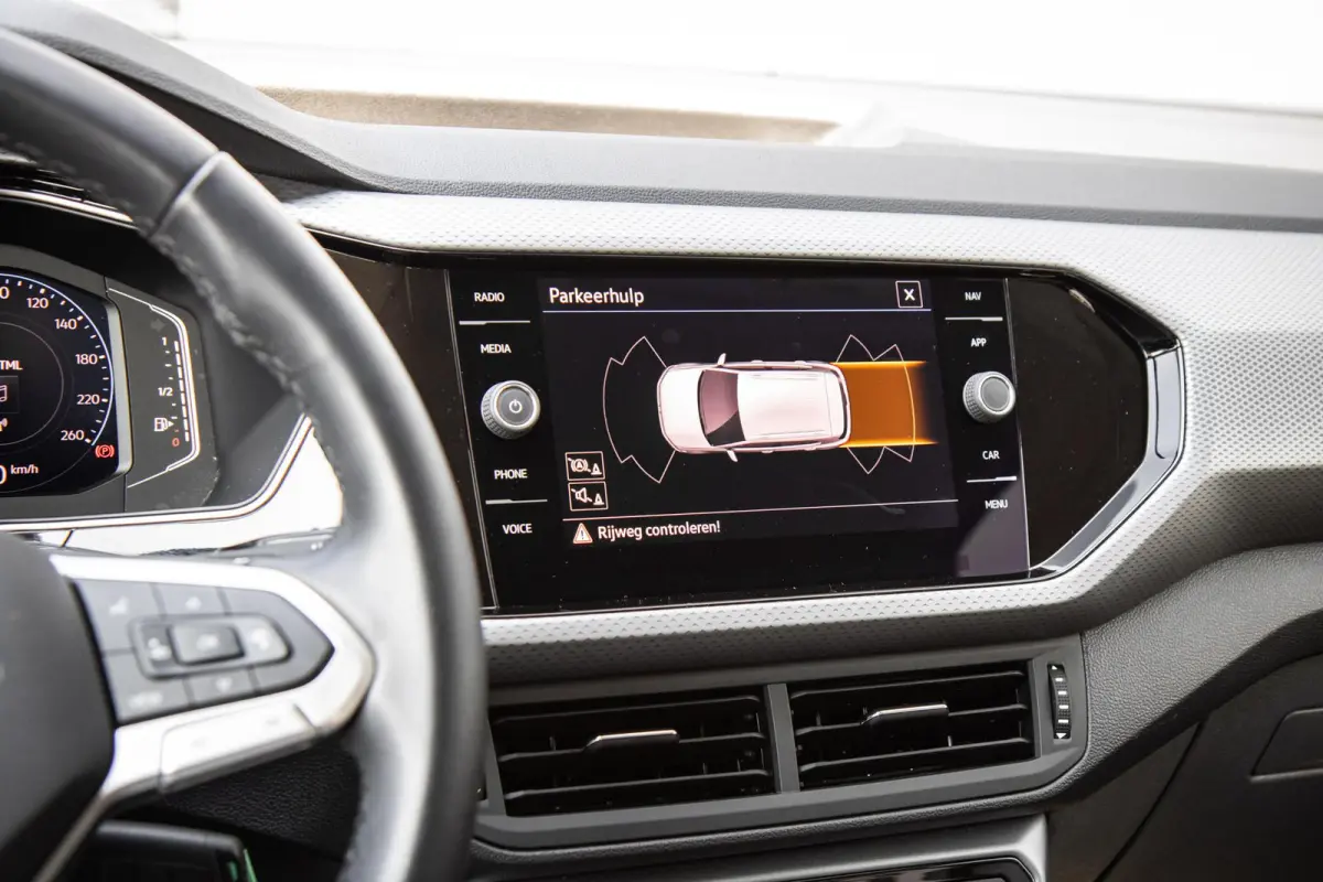 1.0 TSI 110pk DSG R-Line | 18" Velgen | Cruise Control Adaptief | Stoelverwarming
