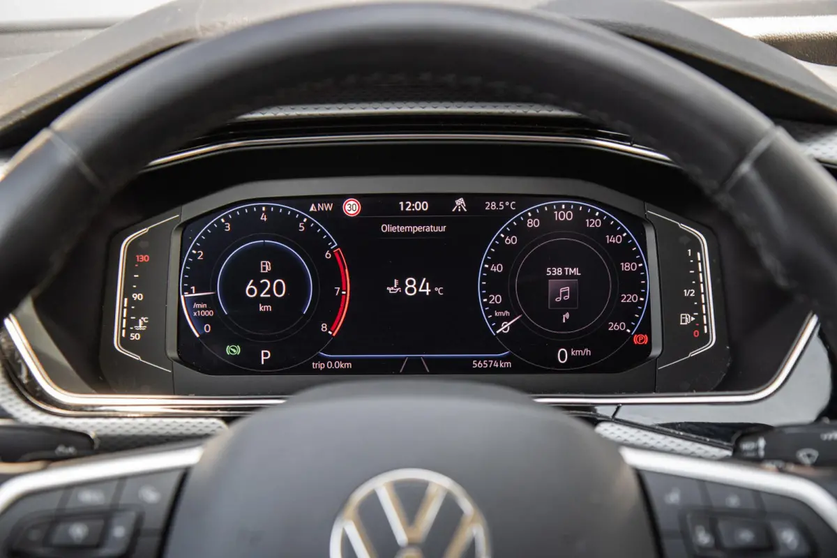 1.0 TSI 110pk DSG R-Line | 18" Velgen | Cruise Control Adaptief | Stoelverwarming