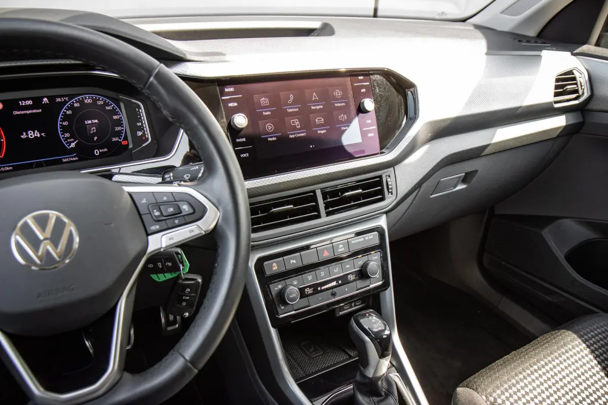 1.0 TSI 110pk DSG R-Line | 18" Velgen | Cruise Control Adaptief | Stoelverwarming