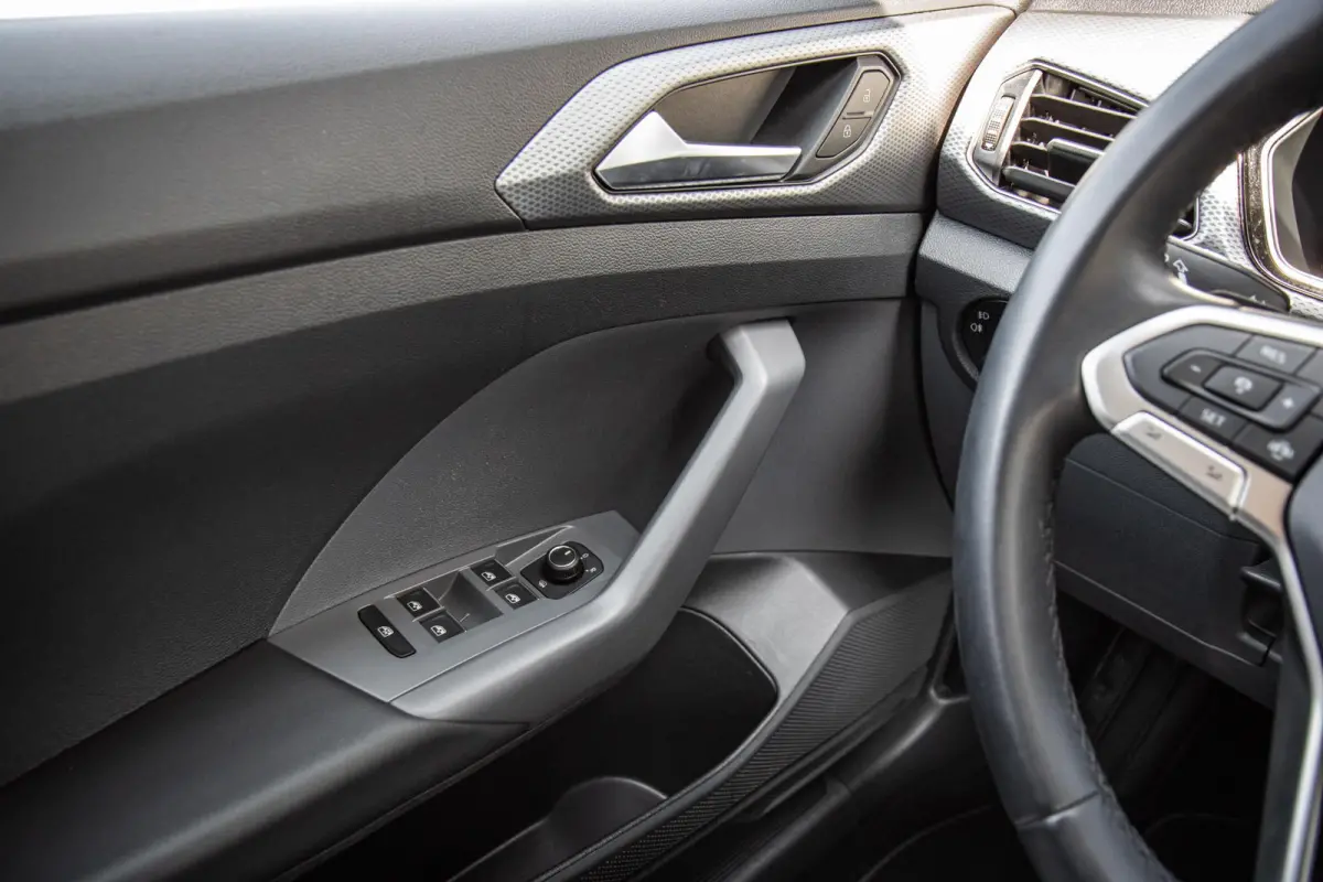 1.0 TSI 110pk DSG R-Line | 18" Velgen | Cruise Control Adaptief | Stoelverwarming