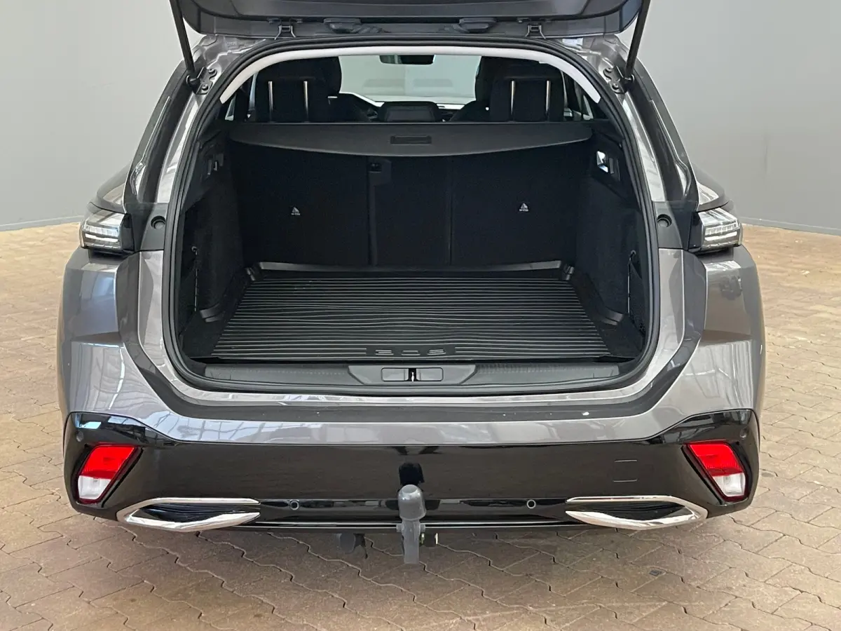 1.2 PureTech Allure Camera | Adaptieve Cruise | Parkeersensoren | 17" Lichtmetaal | Navigatie | Leder/Stof | Achteruitrijcamera | Apple Carplay/Android Auto|telefoonintegratie premium | Crui