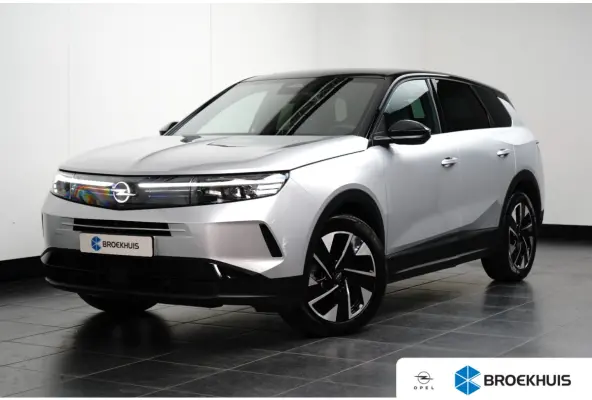 1.2 Turbo Hybrid GS / Navigatie / 360 Camera / Head-up display / Keyless / Parkeersensoren / Stuur -en Stoelverwarmd / Matrix LED / Carplay