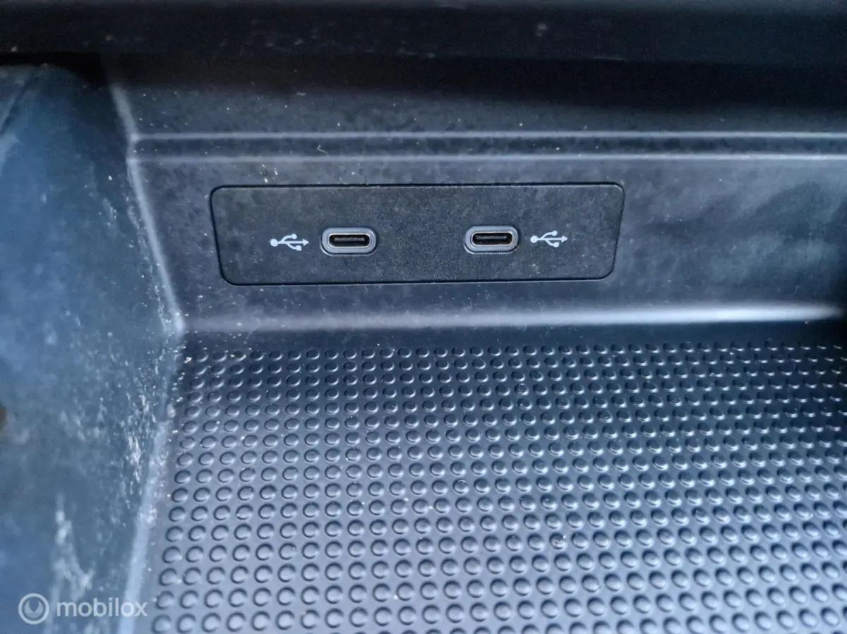 1.0 EcoTSI Style Business Intense