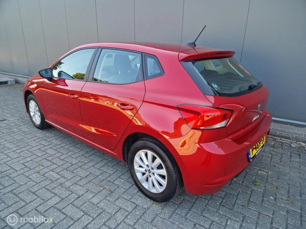 1.0 EcoTSI Style Business Intense
