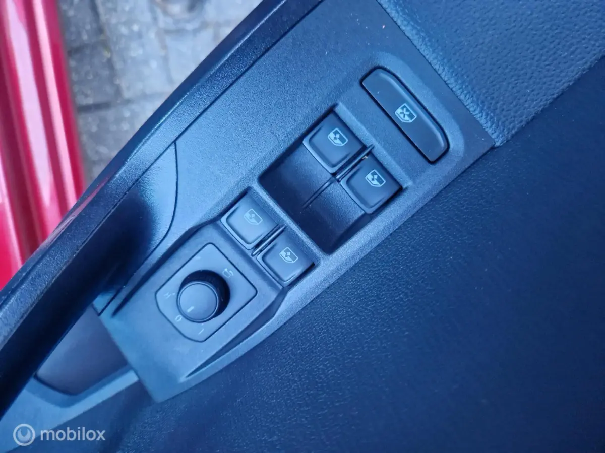 1.0 EcoTSI Style Business Intense