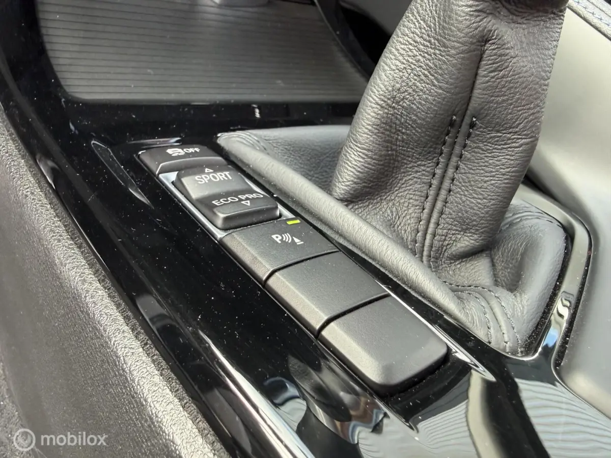 sDrive18i Executive M-Sport Kuipstoel/LED/Winterpakket