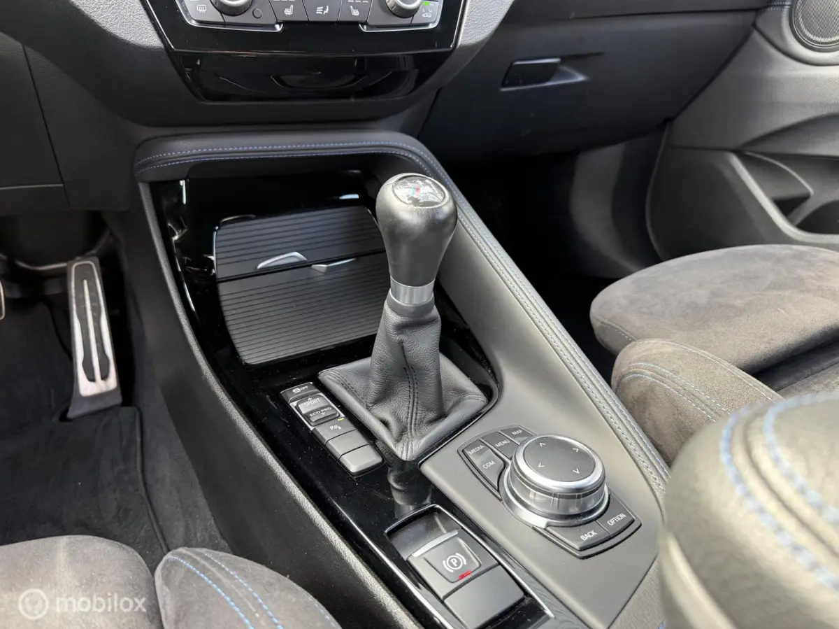 sDrive18i Executive M-Sport Kuipstoel/LED/Winterpakket