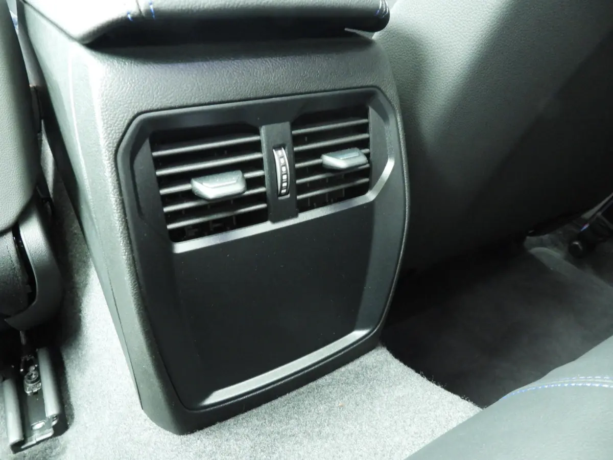 M2 | Handgeschakeld !! | LED | Leder | HUD | Schuifdak | Elektr. zetels | Keyles go | DAB | Harman-kardon sound | Alu 19 / 20 inch