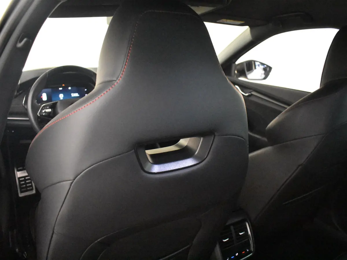 1.4 TSI RS iV PHEV Business 245PK DSG/AUTO | Elektr. Stoel incl MEmory l Head-up display | Camera | Stoel/stuurverwarming | App connect | Cruise control Adapt | Dodehoek detectie |  Keyless 