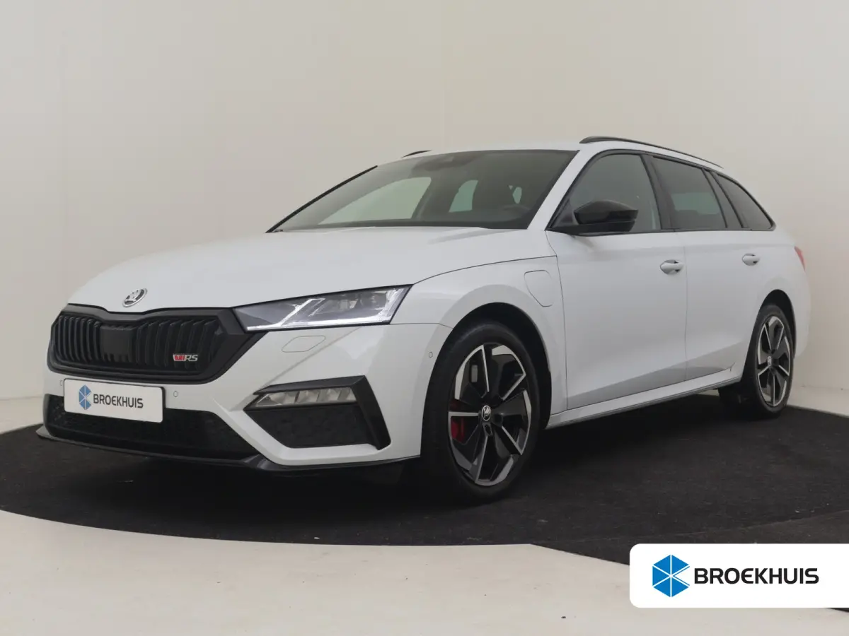 1.4 TSI RS iV PHEV Business 245PK DSG/AUTO | Elektr. Stoel incl MEmory l Head-up display | Camera | Stoel/stuurverwarming | App connect | Cruise control Adapt | Dodehoek detectie |  Keyless 