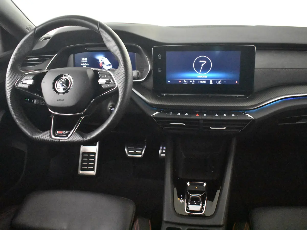 1.4 TSI RS iV PHEV Business 245PK DSG/AUTO | Elektr. Stoel incl MEmory l Head-up display | Camera | Stoel/stuurverwarming | App connect | Cruise control Adapt | Dodehoek detectie |  Keyless 
