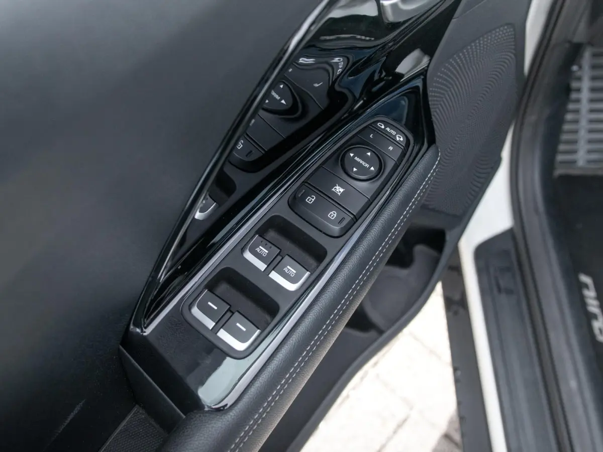 1.6 GDi PHEV DynamicPlusLine l lederen bekleding l Stoel Stuurwielverwarming l Trekhaak
