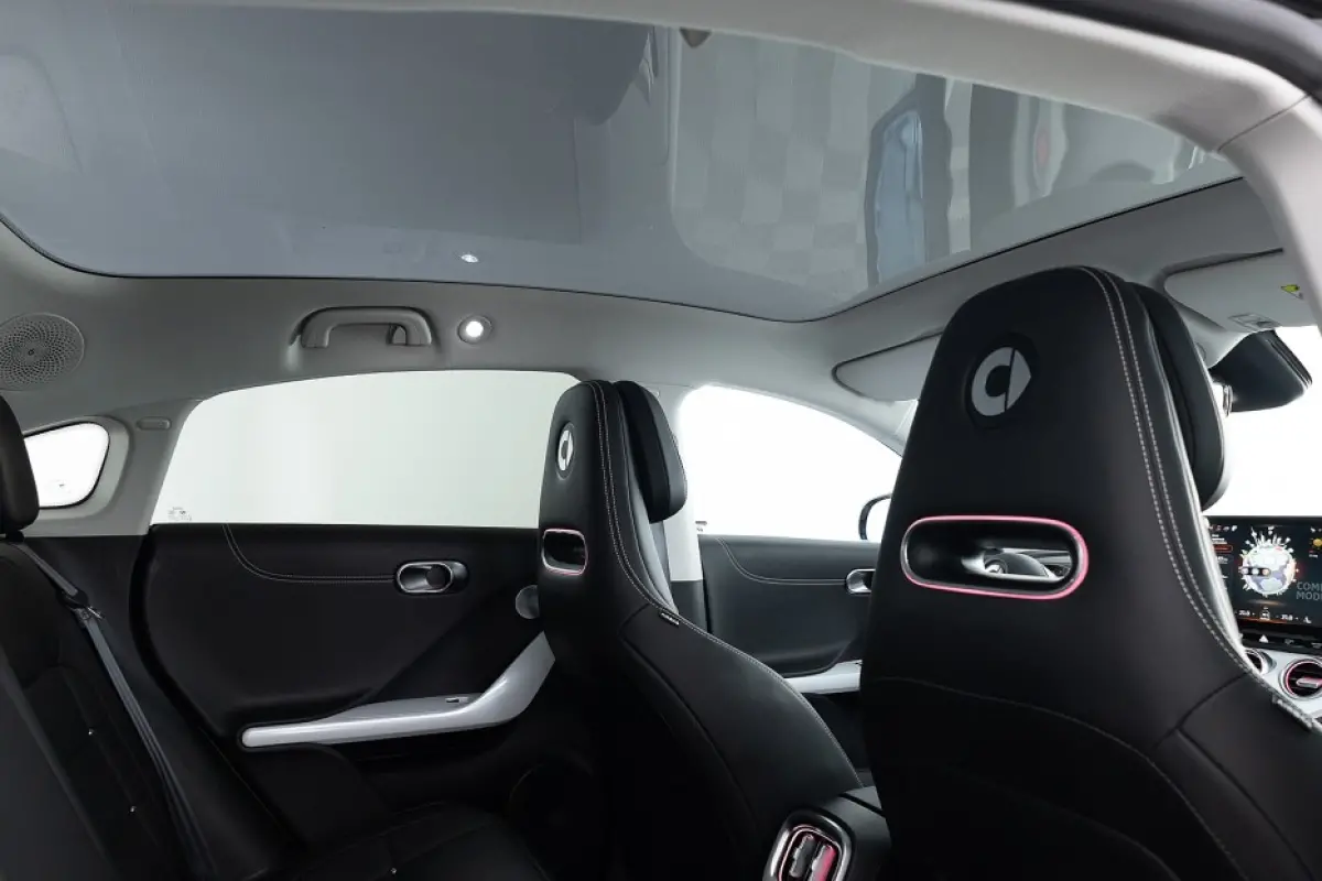 66kWh Premium | PANORAMA | BEATS | LEDER | *SOH 97,8% | Ceramic cream !