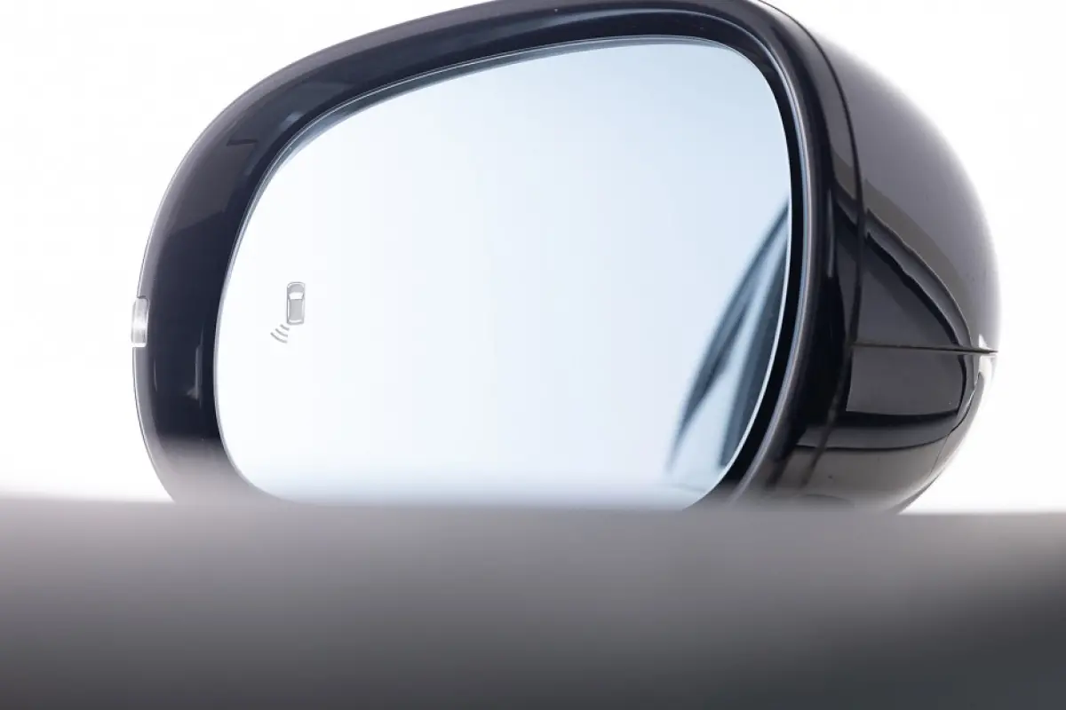 66kWh Premium | PANORAMA | BEATS | LEDER | *SOH 97,8% | Ceramic cream !