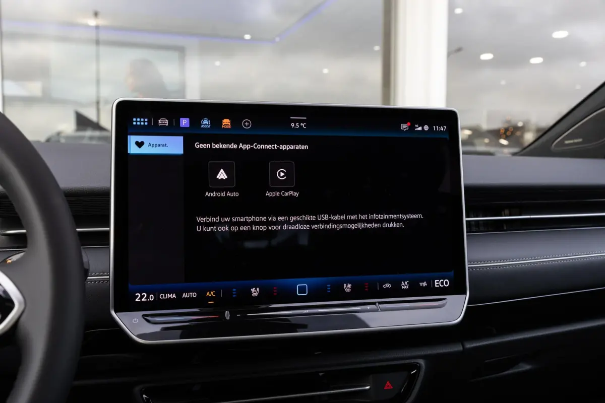 286pk Pro Limited Edition 77 kWh | Panoramadak | Trekhaak | Head-up | Massage