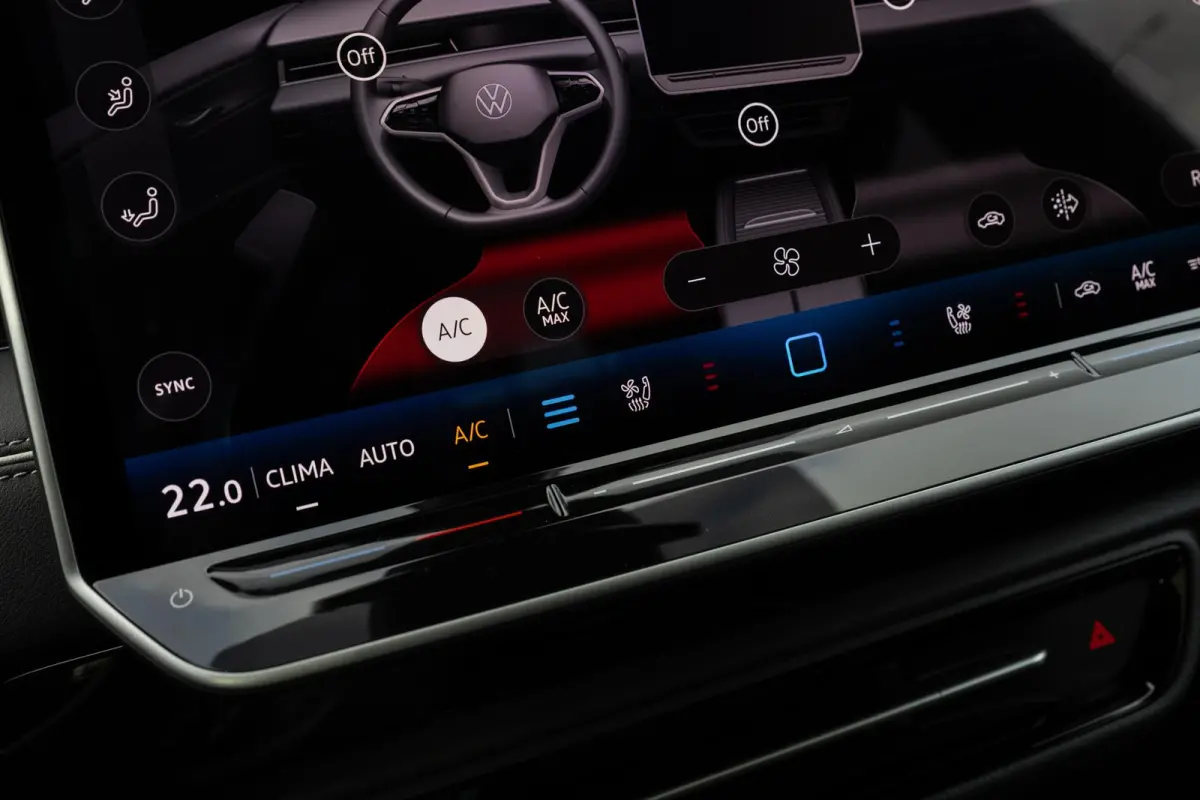 286pk Pro Limited Edition 77 kWh | Panoramadak | Trekhaak | Head-up | Massage