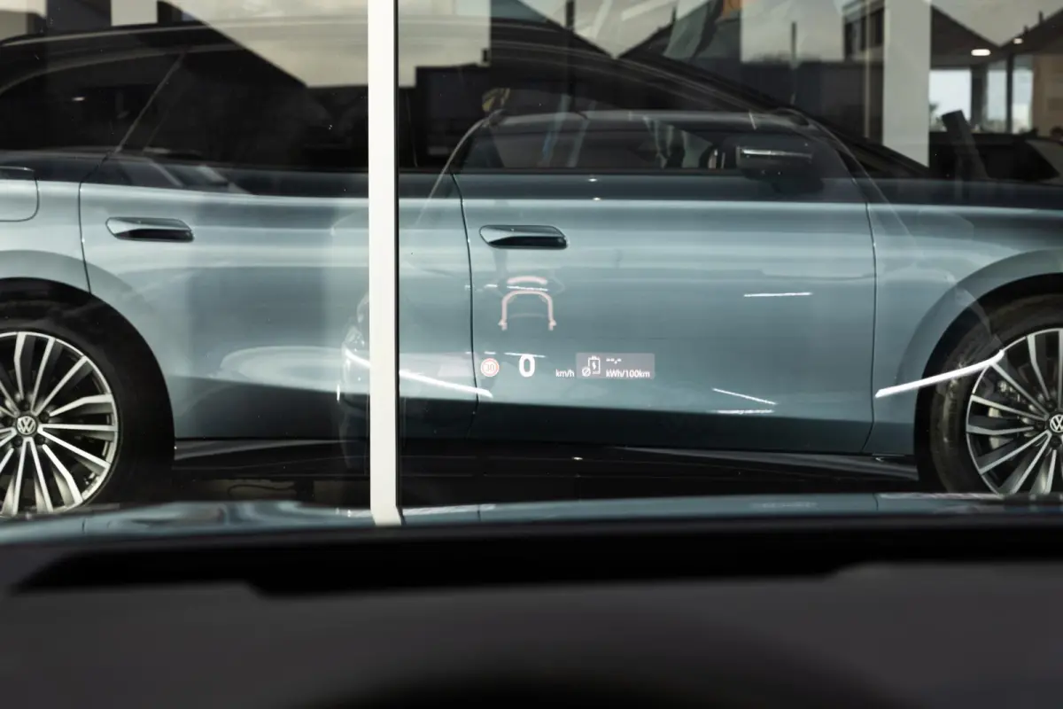 286pk Pro Limited Edition 77 kWh | Panoramadak | Trekhaak | Head-up | Massage