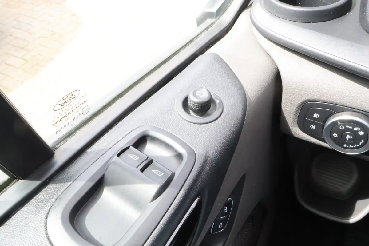 2.0 TDCI 130pk L1 H1 Limited Automaat DC