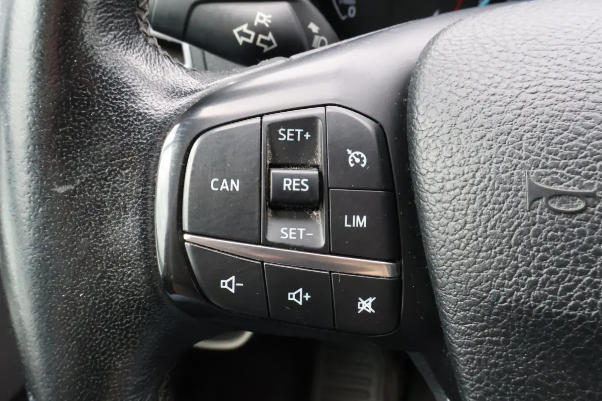 2.0 TDCI 130pk L1 H1 Limited Automaat DC