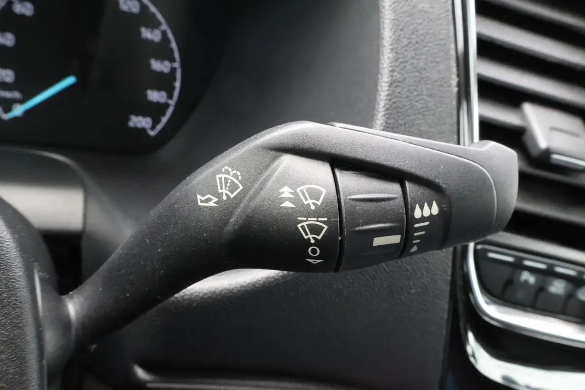 2.0 TDCI 130pk L1 H1 Limited Automaat DC