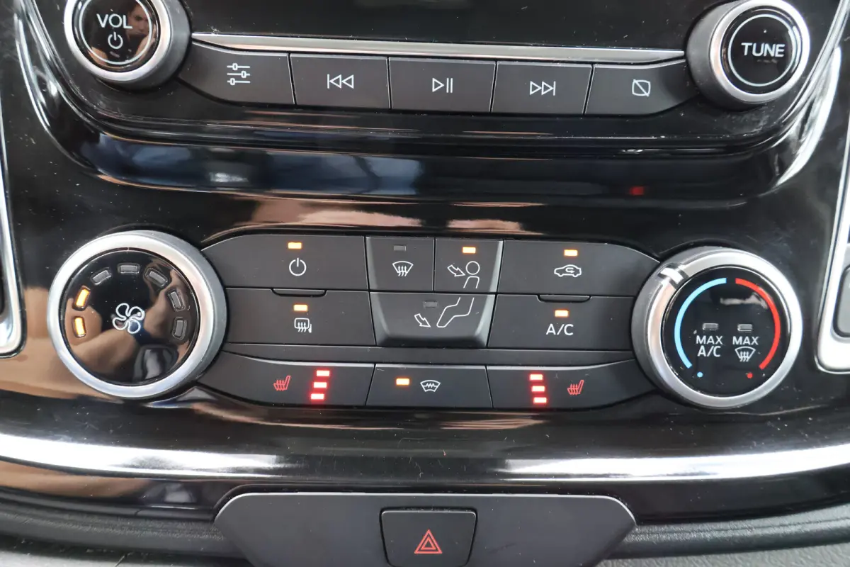 2.0 TDCI 130pk L1 H1 Limited Automaat DC