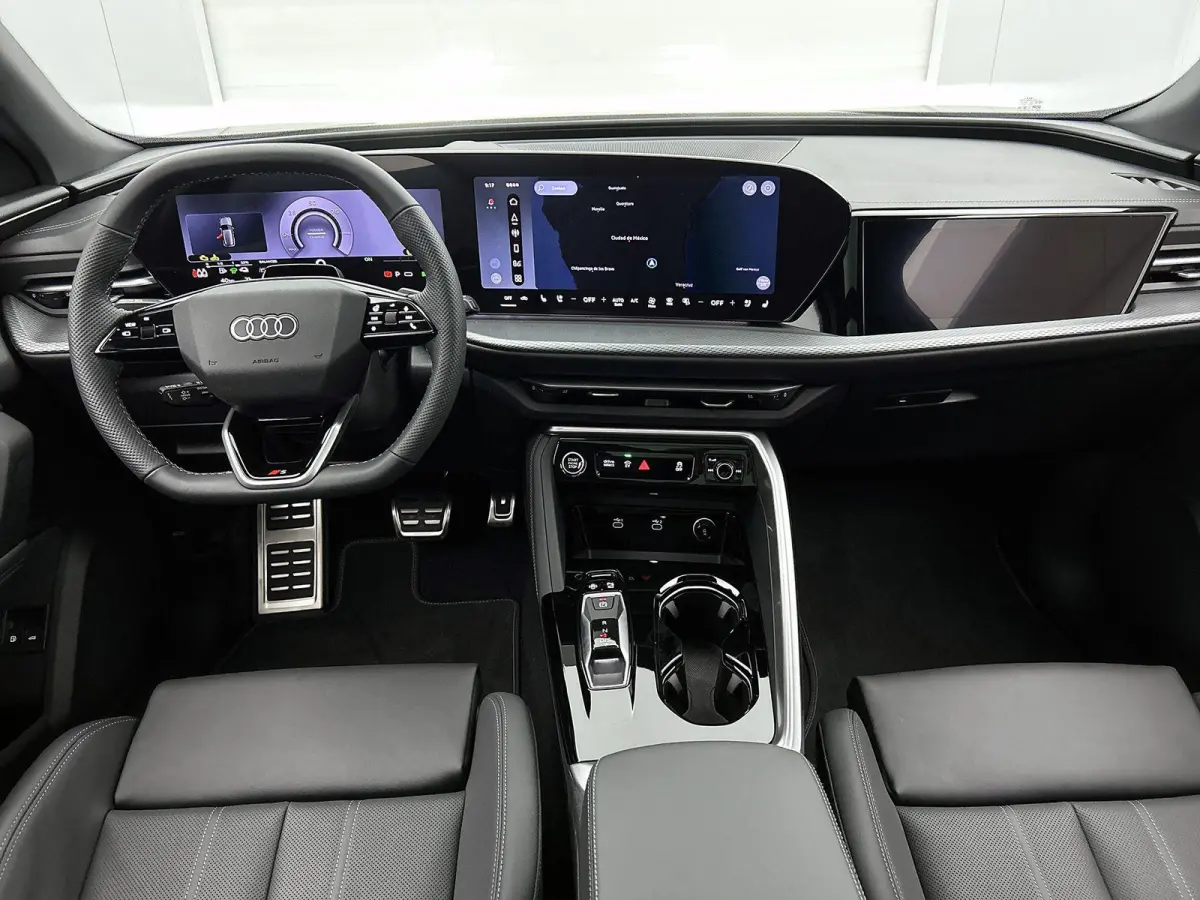 2.0 TFSI e-hybrid quattro S edition Competition 225 PK| Navigatie | Trekhaak | Panorama Glasdak | B&O | Stoelventilatie | 21"Lm Velgen | Airco